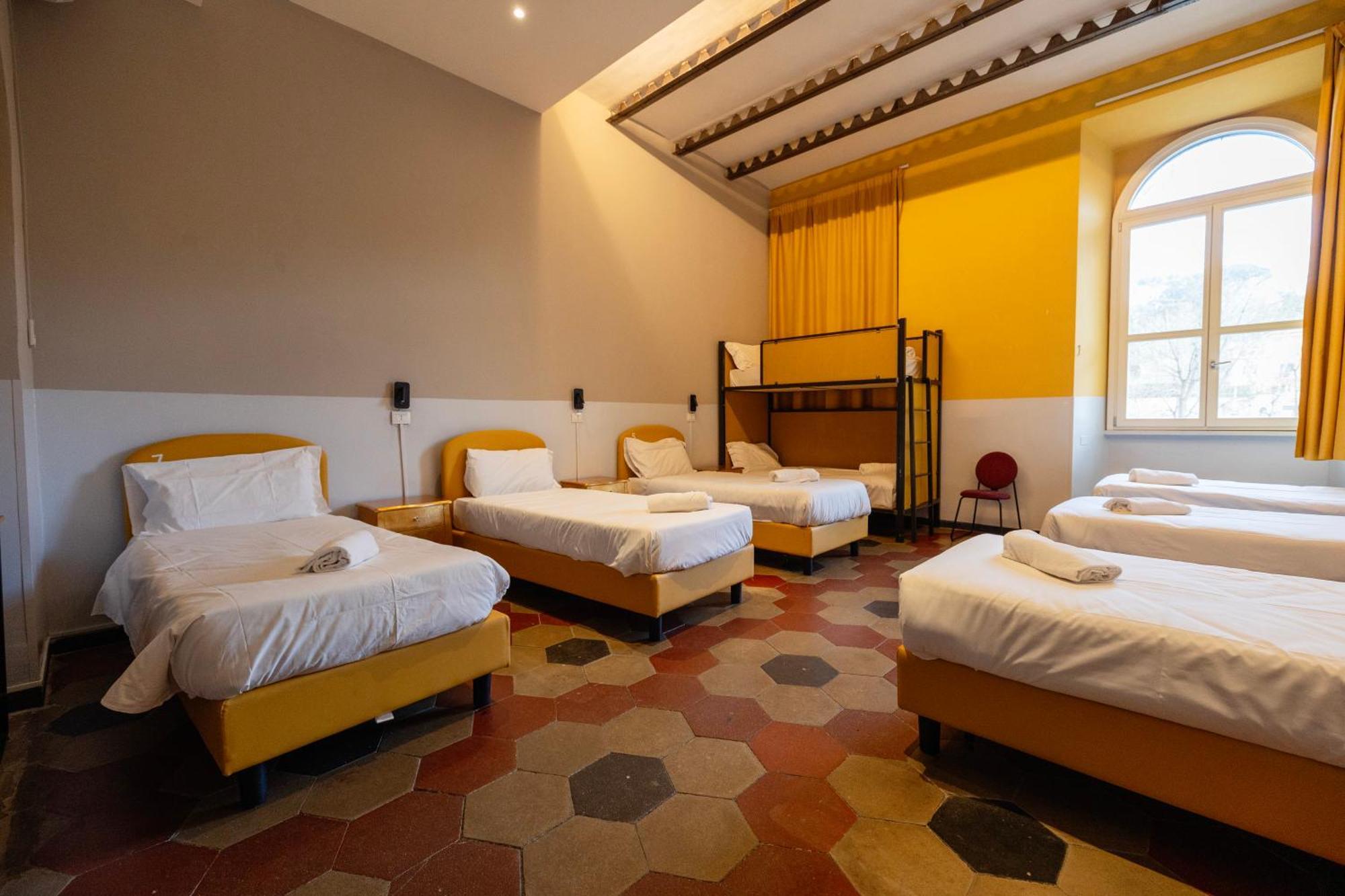 Borgo Ripa Urban Travel Hostel Rome Exterior photo