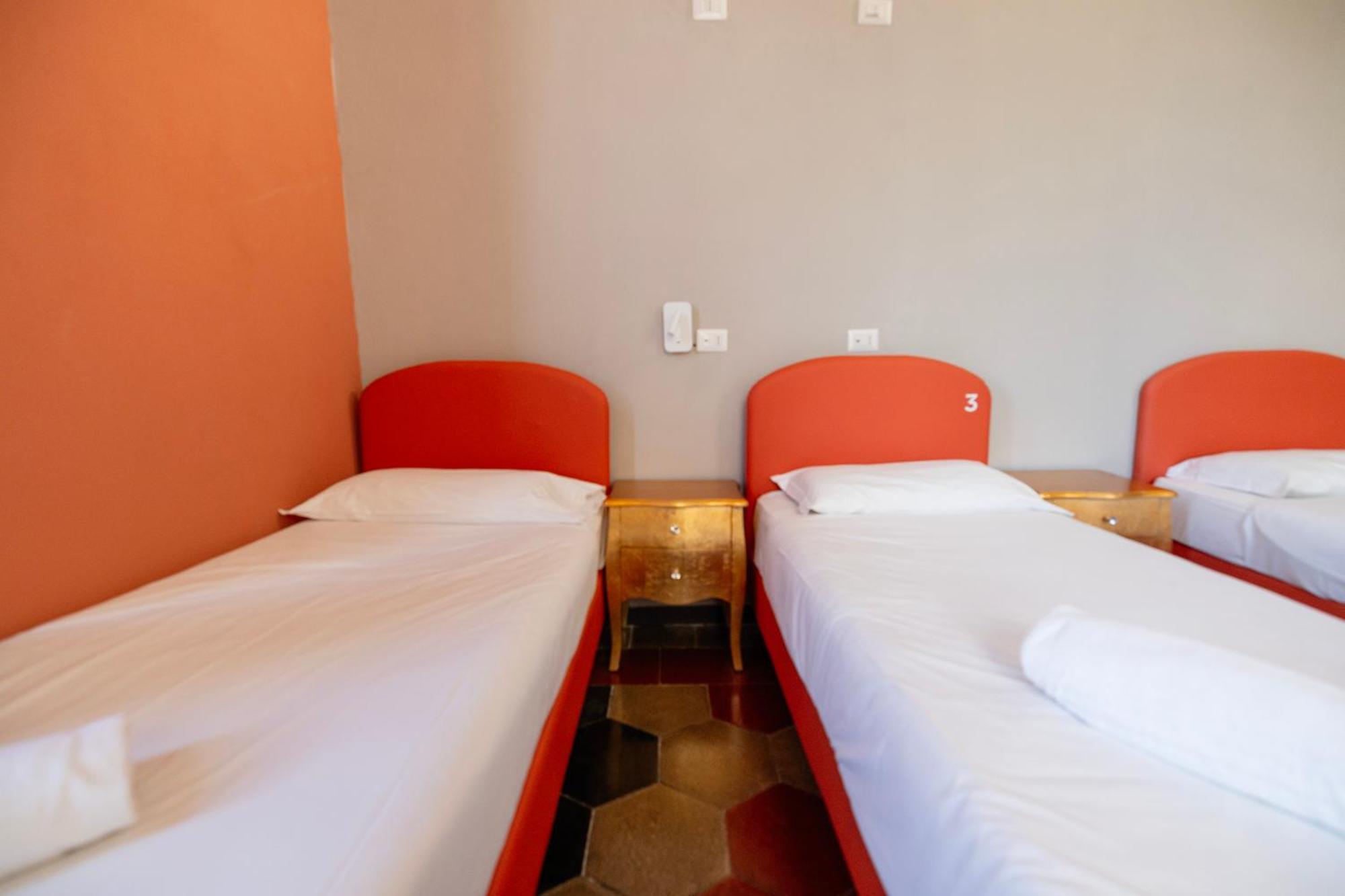 Borgo Ripa Urban Travel Hostel Rome Exterior photo