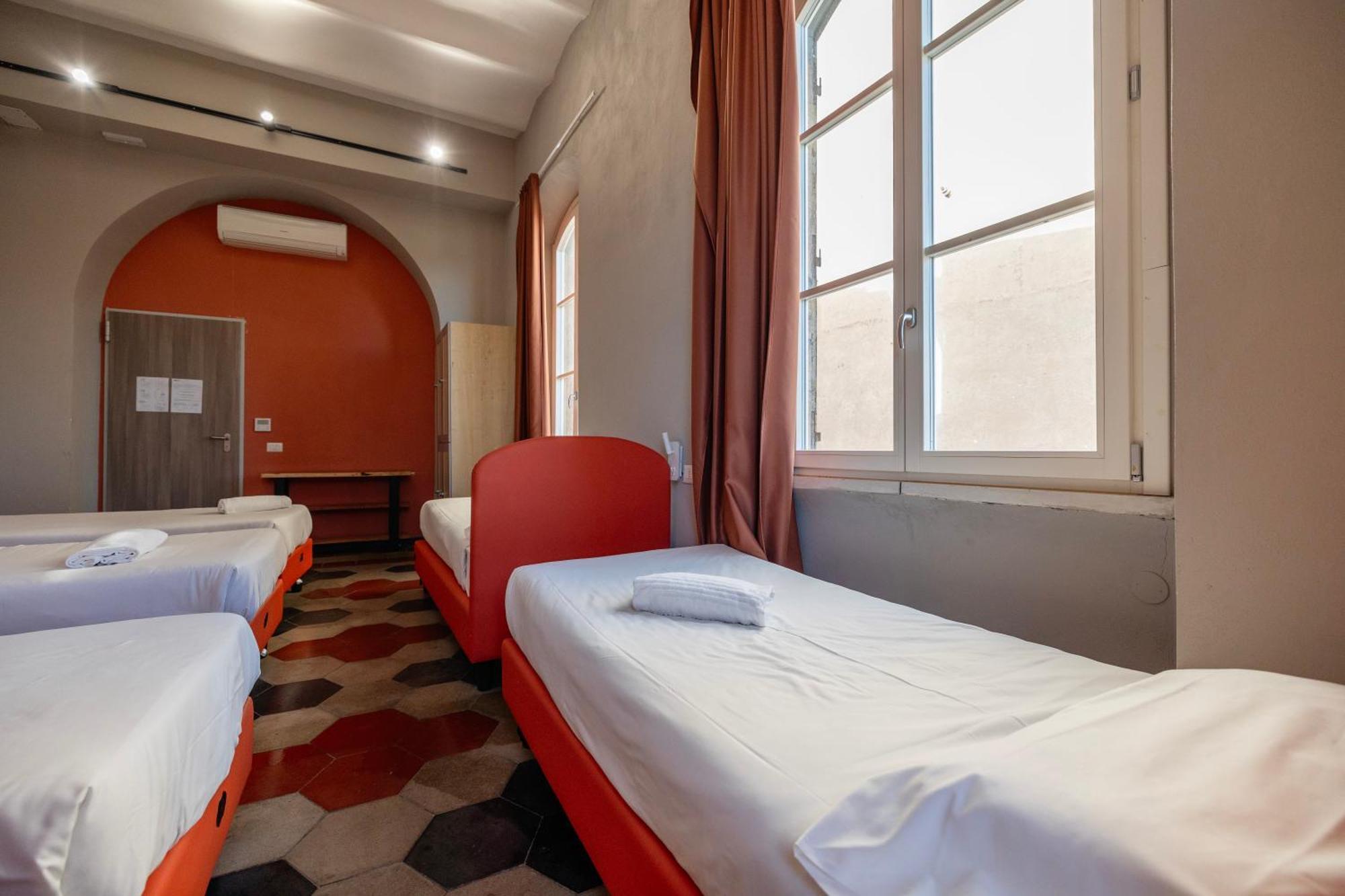 Borgo Ripa Urban Travel Hostel Rome Exterior photo